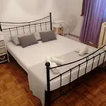 Bruna App Apartment
