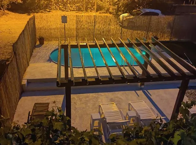 Bruna App 시베니크