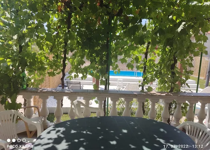 Bruna App 시베니크